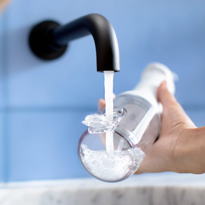 DentraLux™ SoniStream Power Flosser 8000